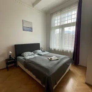  Quarto em Acomodações Particulares White Pearl Near Gozsdu